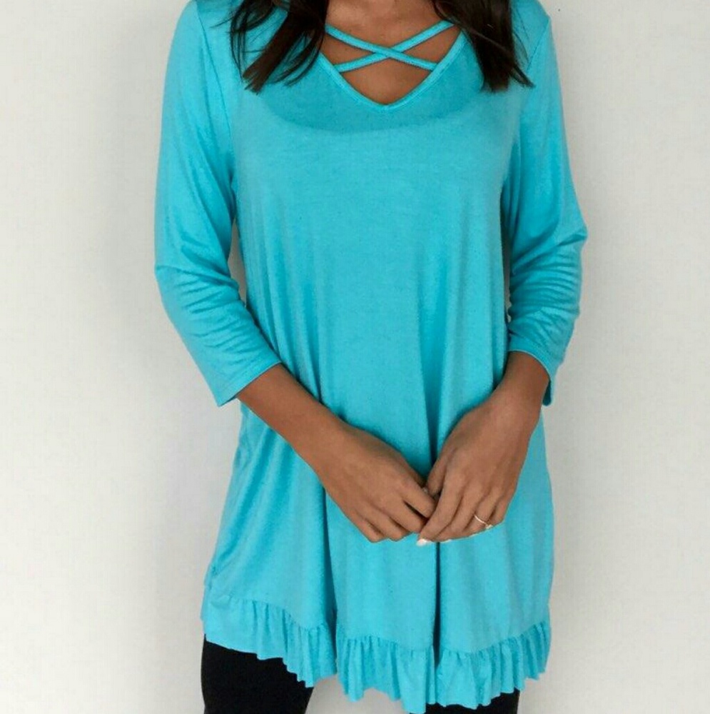 NEW ARRIVAL! Plus Size Criss Cross Ruffle Hem Top
